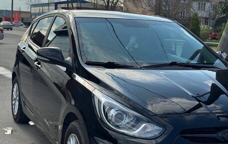 Hyundai Solaris II рестайлинг, 2012 год, 950 000 рублей, 2 фотография