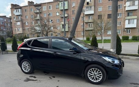 Hyundai Solaris II рестайлинг, 2012 год, 950 000 рублей, 4 фотография