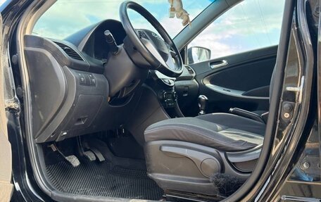 Hyundai Solaris II рестайлинг, 2012 год, 950 000 рублей, 12 фотография