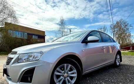 Chevrolet Cruze II, 2013 год, 900 000 рублей, 4 фотография