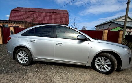 Chevrolet Cruze II, 2013 год, 900 000 рублей, 6 фотография