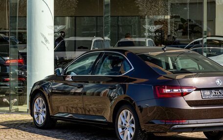 Skoda Superb III рестайлинг, 2018 год, 1 795 000 рублей, 8 фотография