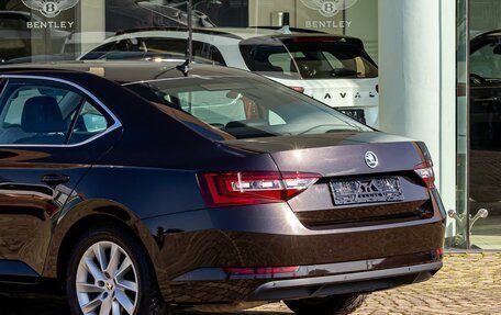 Skoda Superb III рестайлинг, 2018 год, 1 795 000 рублей, 10 фотография