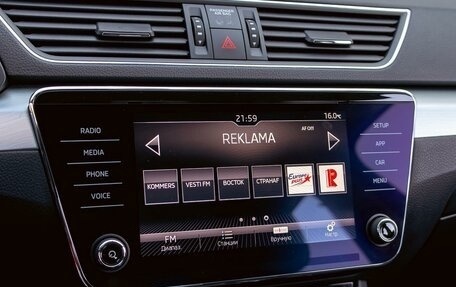 Skoda Superb III рестайлинг, 2018 год, 1 795 000 рублей, 14 фотография