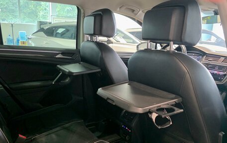 Volkswagen Tiguan II, 2018 год, 2 250 000 рублей, 13 фотография