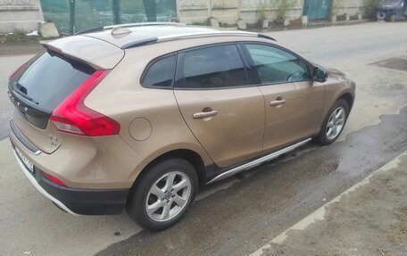 Volvo V40 Cross Country I, 2013 год, 1 910 000 рублей, 4 фотография
