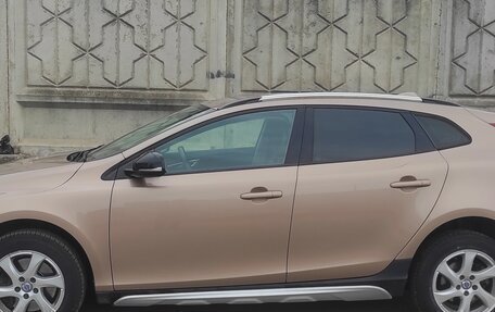 Volvo V40 Cross Country I, 2013 год, 1 910 000 рублей, 3 фотография