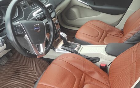 Volvo V40 Cross Country I, 2013 год, 1 910 000 рублей, 10 фотография