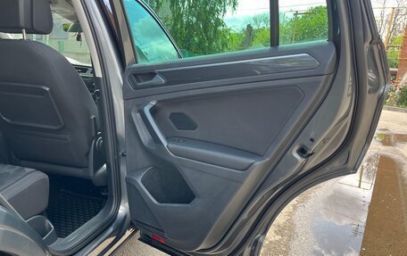 Volkswagen Tiguan II, 2019 год, 3 199 999 рублей, 10 фотография