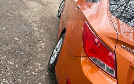 Hyundai Solaris II рестайлинг, 2015 год, 1 000 000 рублей, 8 фотография