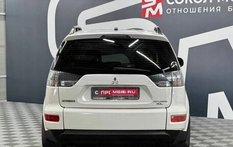 Mitsubishi Outlander III рестайлинг 3, 2011 год, 1 199 900 рублей, 4 фотография