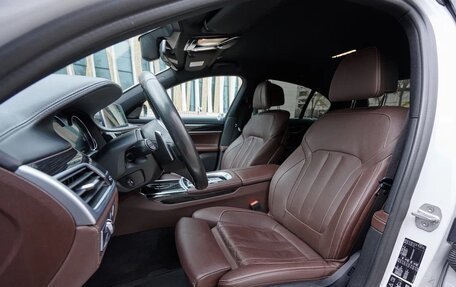 BMW 7 серия, 2018 год, 4 650 000 рублей, 10 фотография