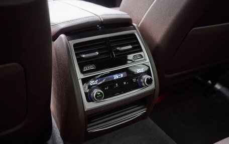 BMW 7 серия, 2018 год, 4 650 000 рублей, 18 фотография
