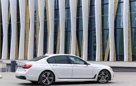 BMW 7 серия, 2018 год, 4 650 000 рублей, 9 фотография