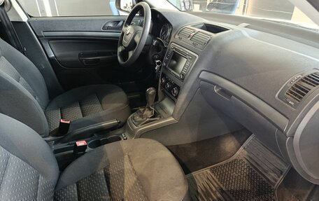 Skoda Octavia, 2011 год, 750 000 рублей, 8 фотография