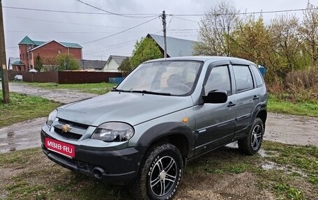 Chevrolet Niva I рестайлинг, 2010 год, 460 000 рублей, 1 фотография