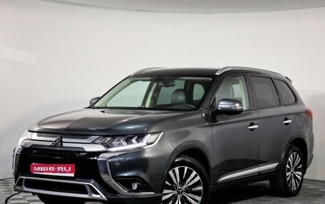 Mitsubishi Outlander III рестайлинг 3, 2019 год, 2 499 000 рублей, 1 фотография