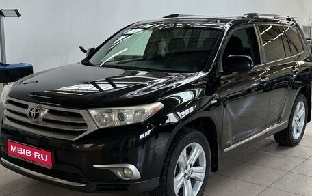 Toyota Highlander III, 2013 год, 2 399 000 рублей, 1 фотография
