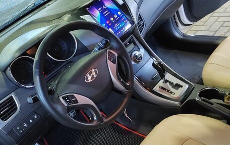 Hyundai Elantra V, 2013 год, 1 050 000 рублей, 20 фотография