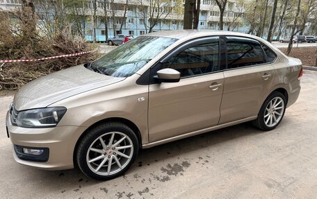 Volkswagen Polo VI (EU Market), 2015 год, 750 000 рублей, 3 фотография