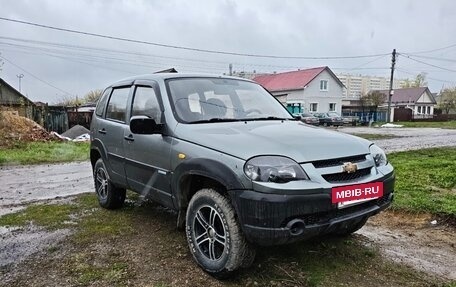 Chevrolet Niva I рестайлинг, 2010 год, 460 000 рублей, 4 фотография