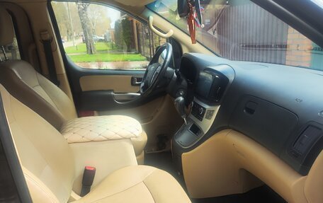 Hyundai H-1 II рестайлинг, 2018 год, 2 520 000 рублей, 24 фотография