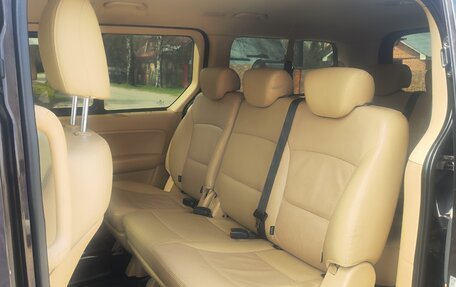 Hyundai H-1 II рестайлинг, 2018 год, 2 520 000 рублей, 21 фотография