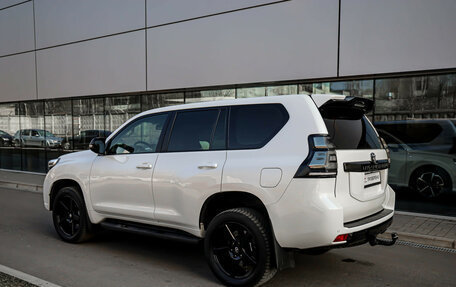 Toyota Land Cruiser Prado 150 рестайлинг 2, 2014 год, 3 629 000 рублей, 6 фотография