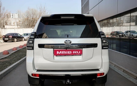 Toyota Land Cruiser Prado 150 рестайлинг 2, 2014 год, 3 629 000 рублей, 5 фотография