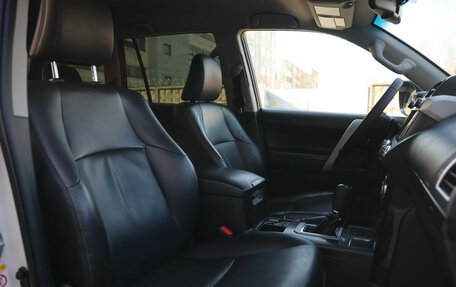 Toyota Land Cruiser Prado 150 рестайлинг 2, 2014 год, 3 629 000 рублей, 18 фотография