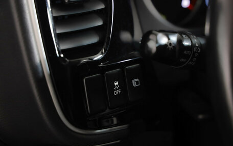 Mitsubishi Outlander III рестайлинг 3, 2019 год, 2 499 000 рублей, 21 фотография