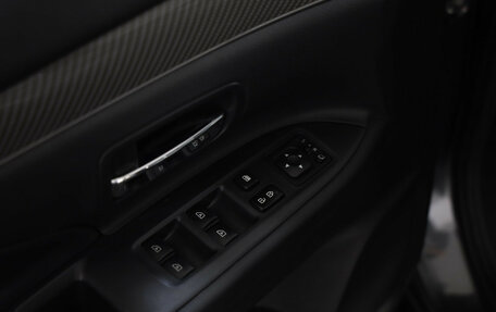 Mitsubishi Outlander III рестайлинг 3, 2019 год, 2 499 000 рублей, 23 фотография