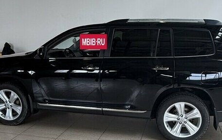 Toyota Highlander III, 2013 год, 2 399 000 рублей, 3 фотография