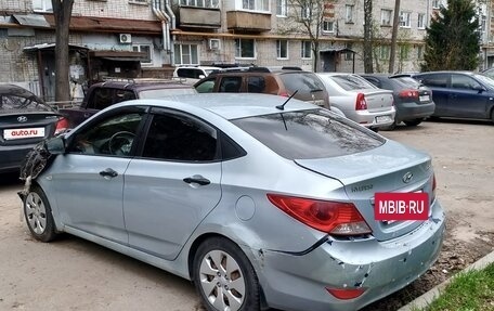 Hyundai Solaris II рестайлинг, 2012 год, 200 000 рублей, 2 фотография