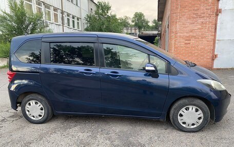 Honda Freed I, 2010 год, 880 000 рублей, 3 фотография