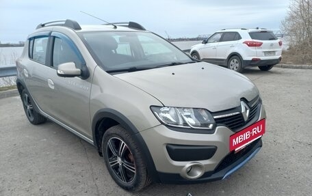 Renault Sandero II рестайлинг, 2017 год, 800 000 рублей, 2 фотография