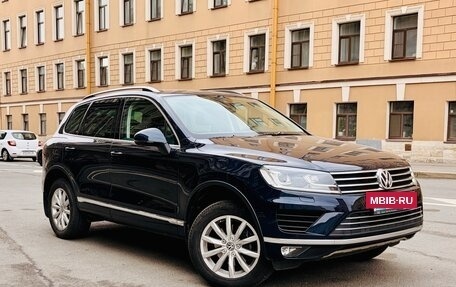 Volkswagen Touareg III, 2015 год, 2 740 000 рублей, 2 фотография