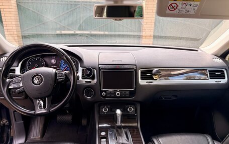 Volkswagen Touareg III, 2015 год, 2 740 000 рублей, 11 фотография