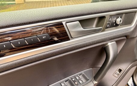 Volkswagen Touareg III, 2015 год, 2 740 000 рублей, 14 фотография