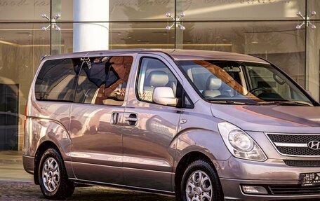 Hyundai Grand Starex Grand Starex I рестайлинг 2, 2015 год, 1 595 000 рублей, 7 фотография