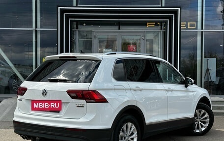 Volkswagen Tiguan II, 2017 год, 2 600 000 рублей, 4 фотография