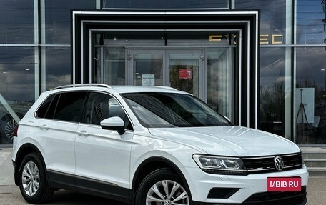 Volkswagen Tiguan II, 2017 год, 2 600 000 рублей, 3 фотография