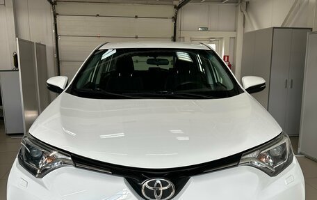 Toyota RAV4, 2015 год, 2 198 000 рублей, 3 фотография