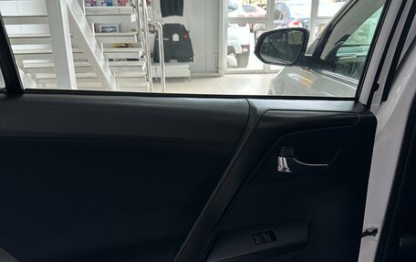 Toyota RAV4, 2015 год, 2 198 000 рублей, 19 фотография