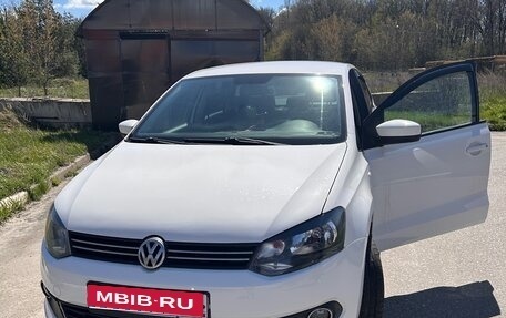Volkswagen Polo VI (EU Market), 2013 год, 830 000 рублей, 1 фотография