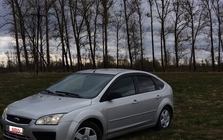 Ford Focus II рестайлинг, 2005 год, 430 000 рублей, 1 фотография