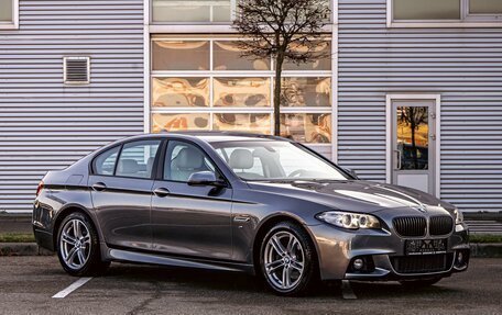 BMW 5 серия, 2014 год, 1 645 000 рублей, 3 фотография