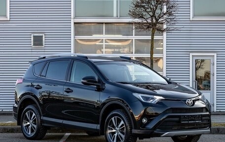 Toyota RAV4, 2017 год, 1 895 000 рублей, 3 фотография