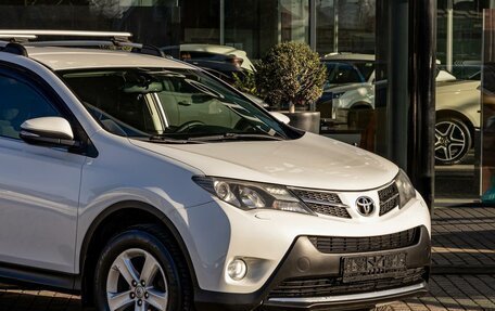 Toyota RAV4, 2015 год, 1 665 000 рублей, 8 фотография
