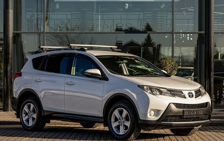 Toyota RAV4, 2015 год, 1 665 000 рублей, 3 фотография